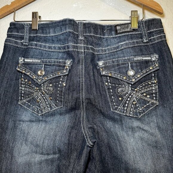 Women's Capri Crop Jeans Stretch Mid-Rise Rhinestone - Picture 3 of 3